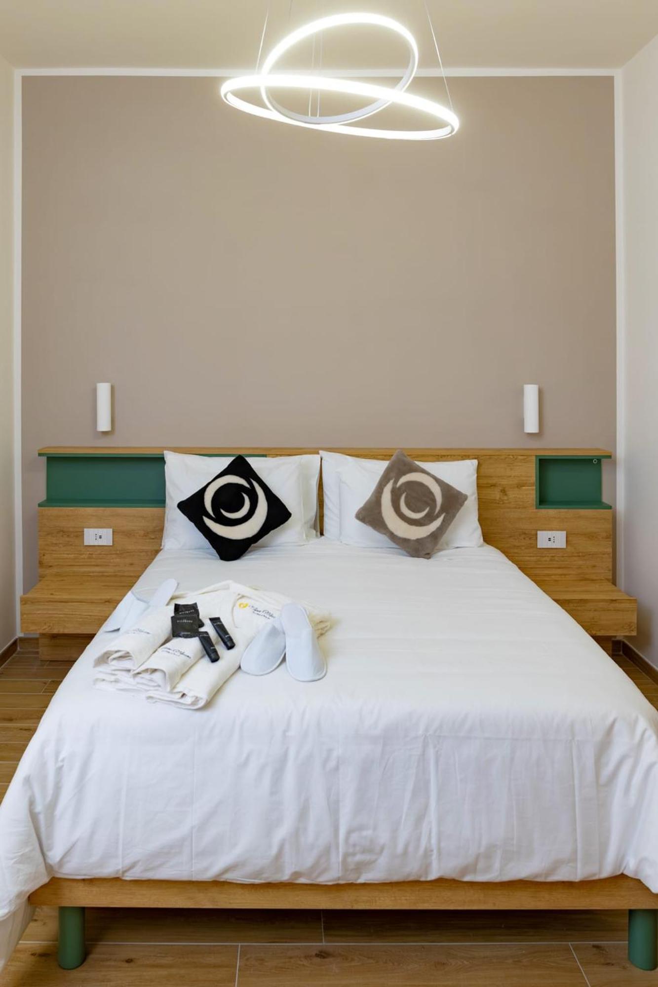 Three Moons Boutique House/Calypso Διαμέρισμα Σαλέρνο Εξωτερικό φωτογραφία