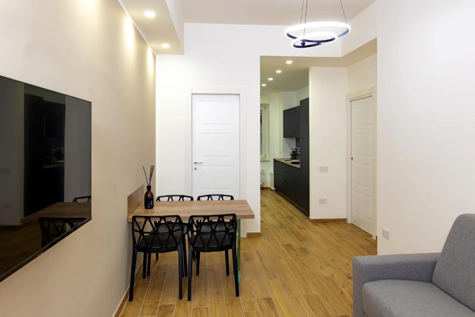 Three Moons Boutique House/Calypso Διαμέρισμα Σαλέρνο Εξωτερικό φωτογραφία
