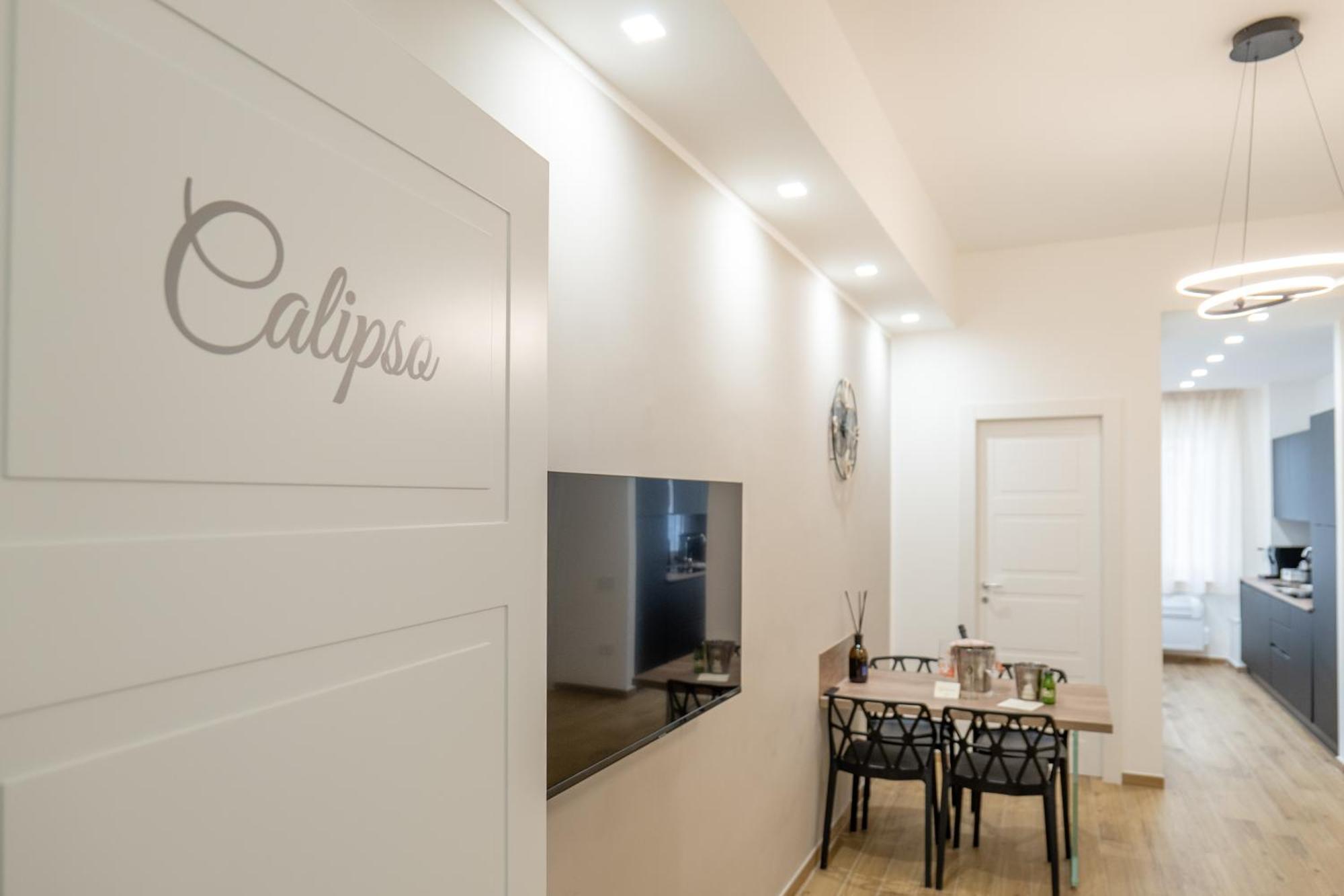 Three Moons Boutique House/Calypso Διαμέρισμα Σαλέρνο Εξωτερικό φωτογραφία